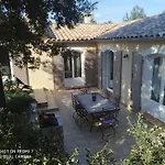 Charmante Avec Piscine à Collias, 115 M² Collias