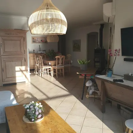 Charmante Avec Piscine A Collias, 115 M² * Collias