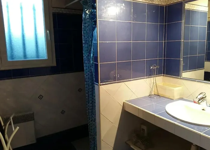 Villa Charmante Avec Piscine A Collias, 115 M² Collias